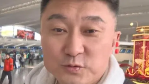 32岁内马尔沙特生活惬意，36岁莱万西甲赛场火力全开15场进17球